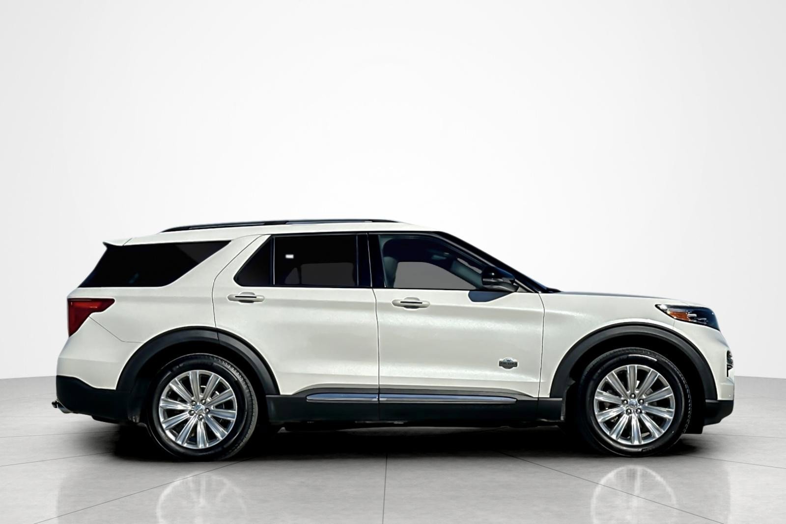 Used 2021 Ford Explorer King Ranch w/ Premium Technology Package image 6