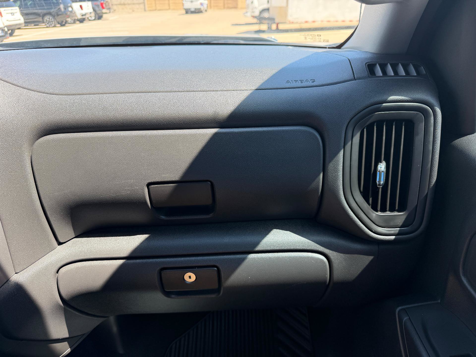 Used 2025 Chevrolet Silverado 1500 Custom RWD image 27
