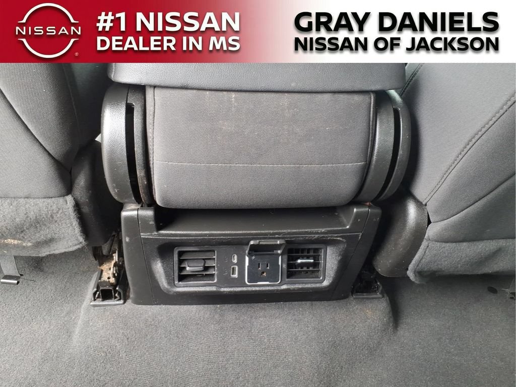 Used 2022 GMC Sierra 1500 SLE AWD/4WD image 13
