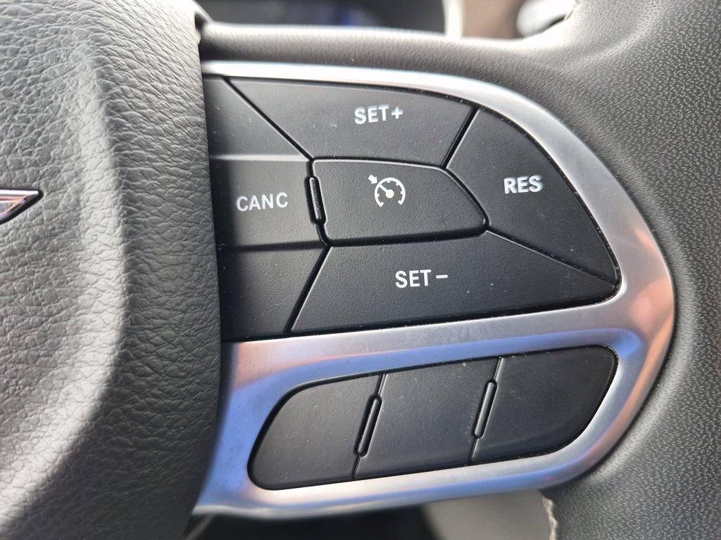 Used 2023 Chrysler Voyager LX FWD image 26