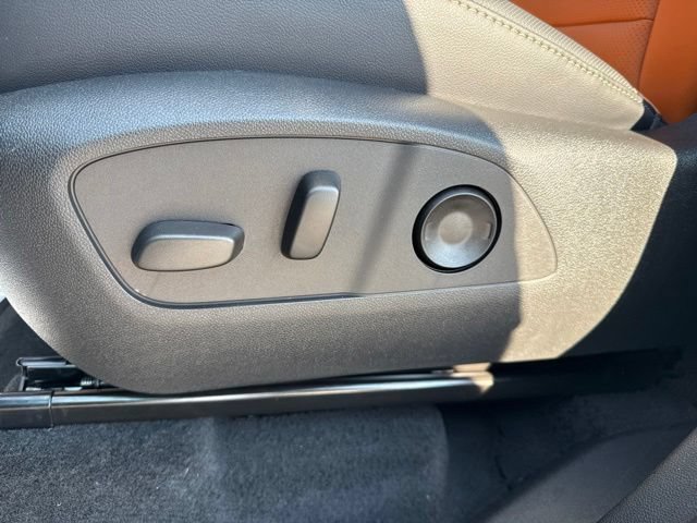New 2027 Chevrolet Traverse Z71 w/ LPO, Floor Liner Package AWD/4WD image 13