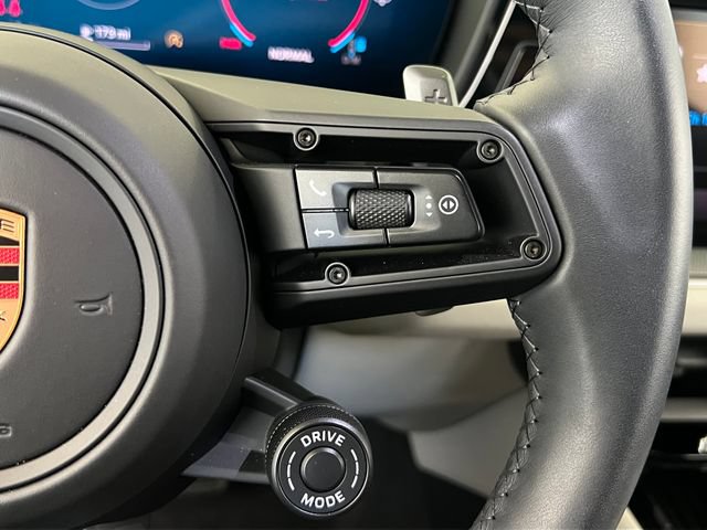 Used 2025 Porsche Cayenne S AWD/4WD image 43