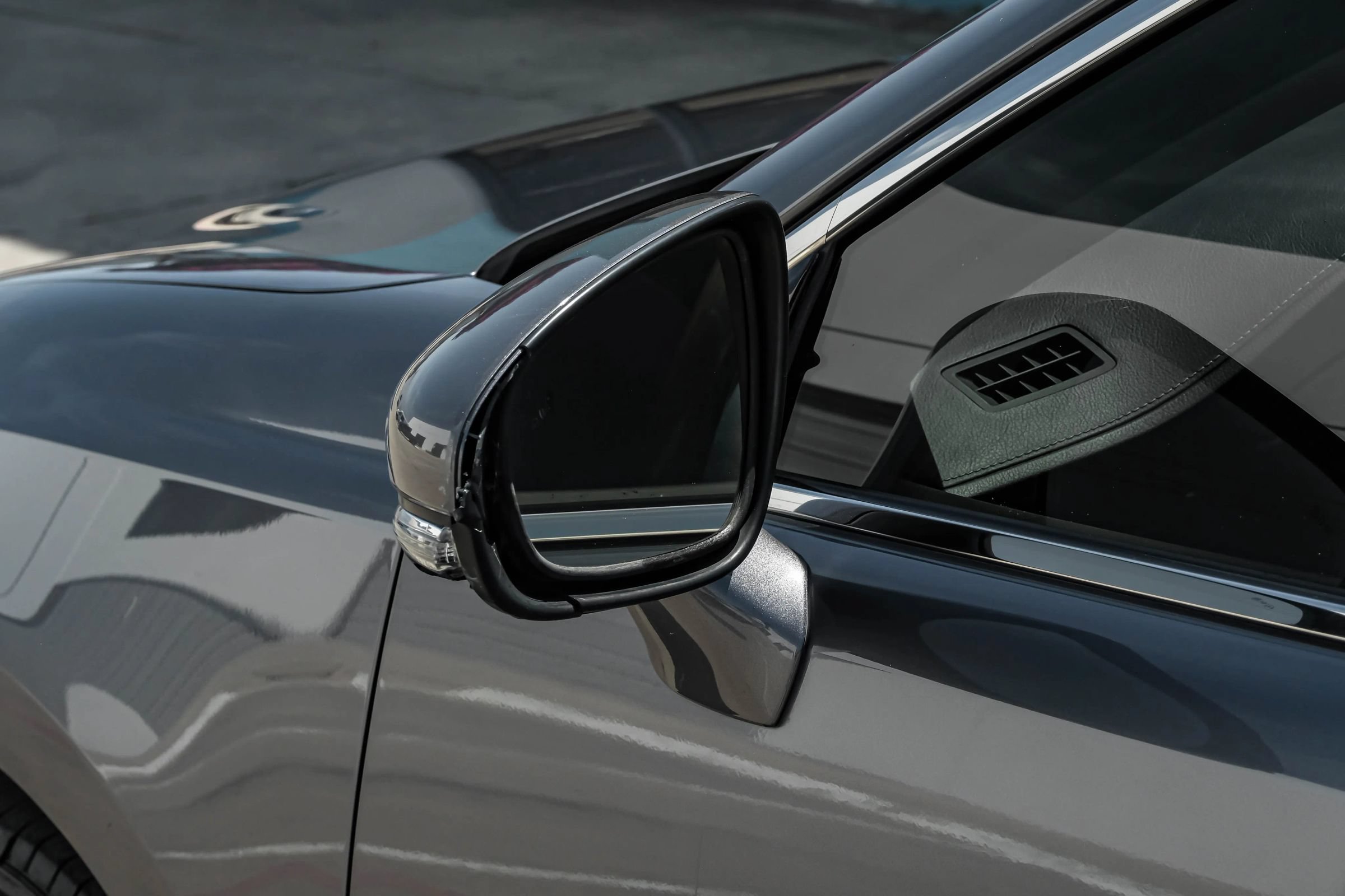 Used 2014 Lexus ES 300h w/ Luxury Package w/Bamboo Trim FWD image 37