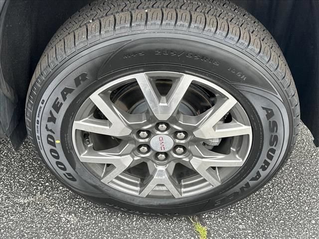 Certified 2023 GMC Acadia SLE w/ Driver Convenience Package AWD/4WD image 39