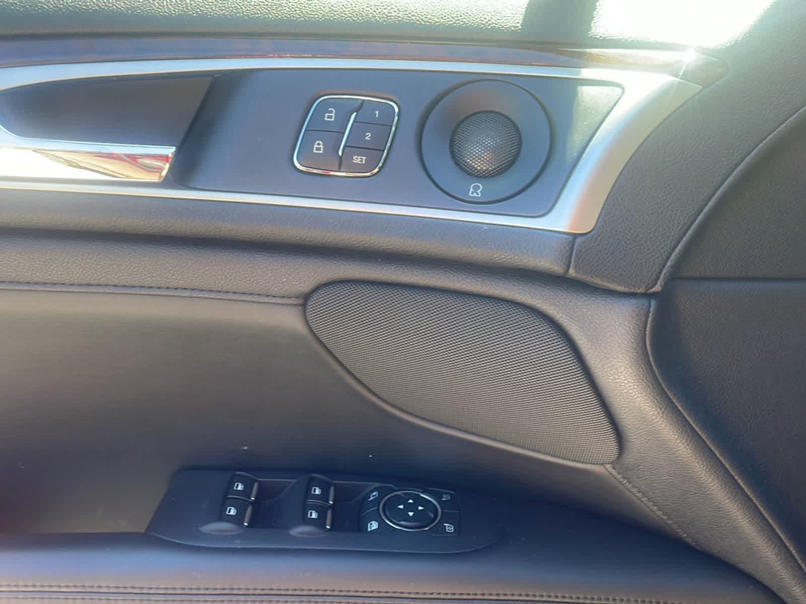 Used 2019 Lincoln MKZ Reserve w/ Reserve Plus Package AWD/4WD image 19