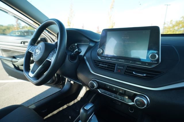 Used 2022 Nissan Altima 2.5 SV image 32