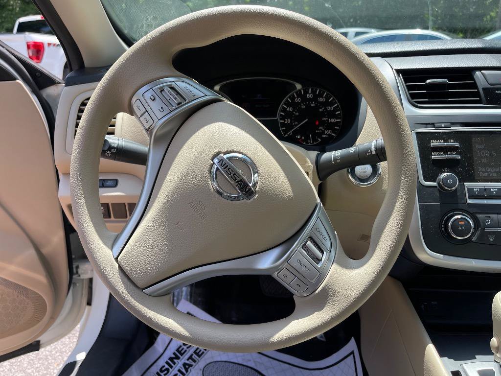 Used 2016 Nissan Altima 2.5 S w/ Power Driver Seat Package FWD image 18