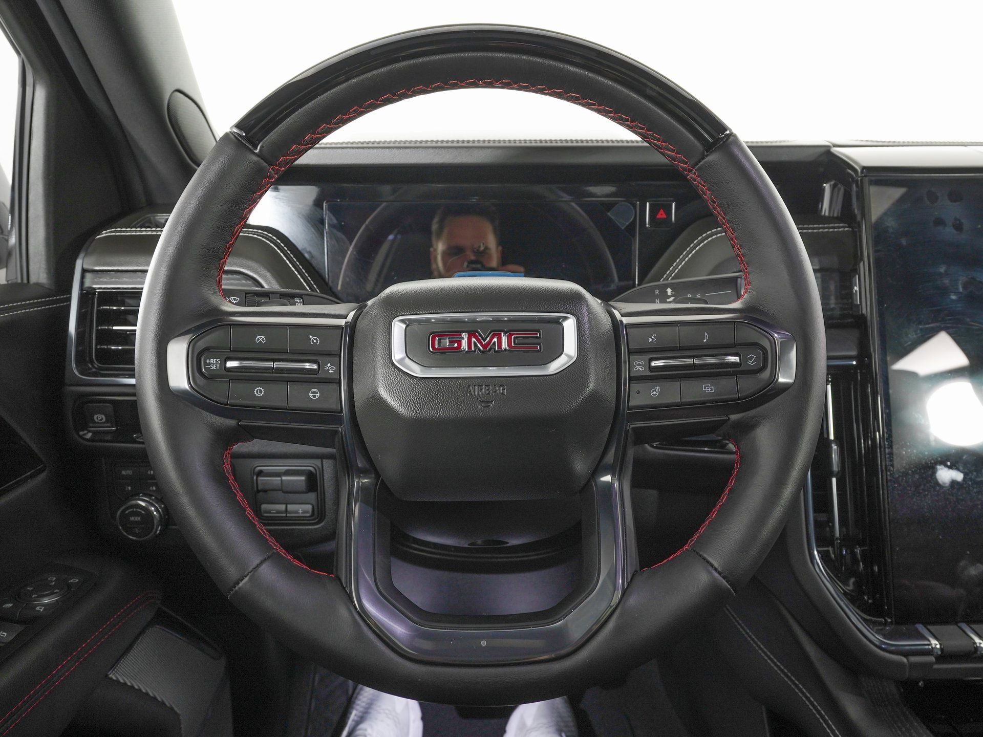 Used 2026 GMC Yukon XL AT4 Ultimate image 21