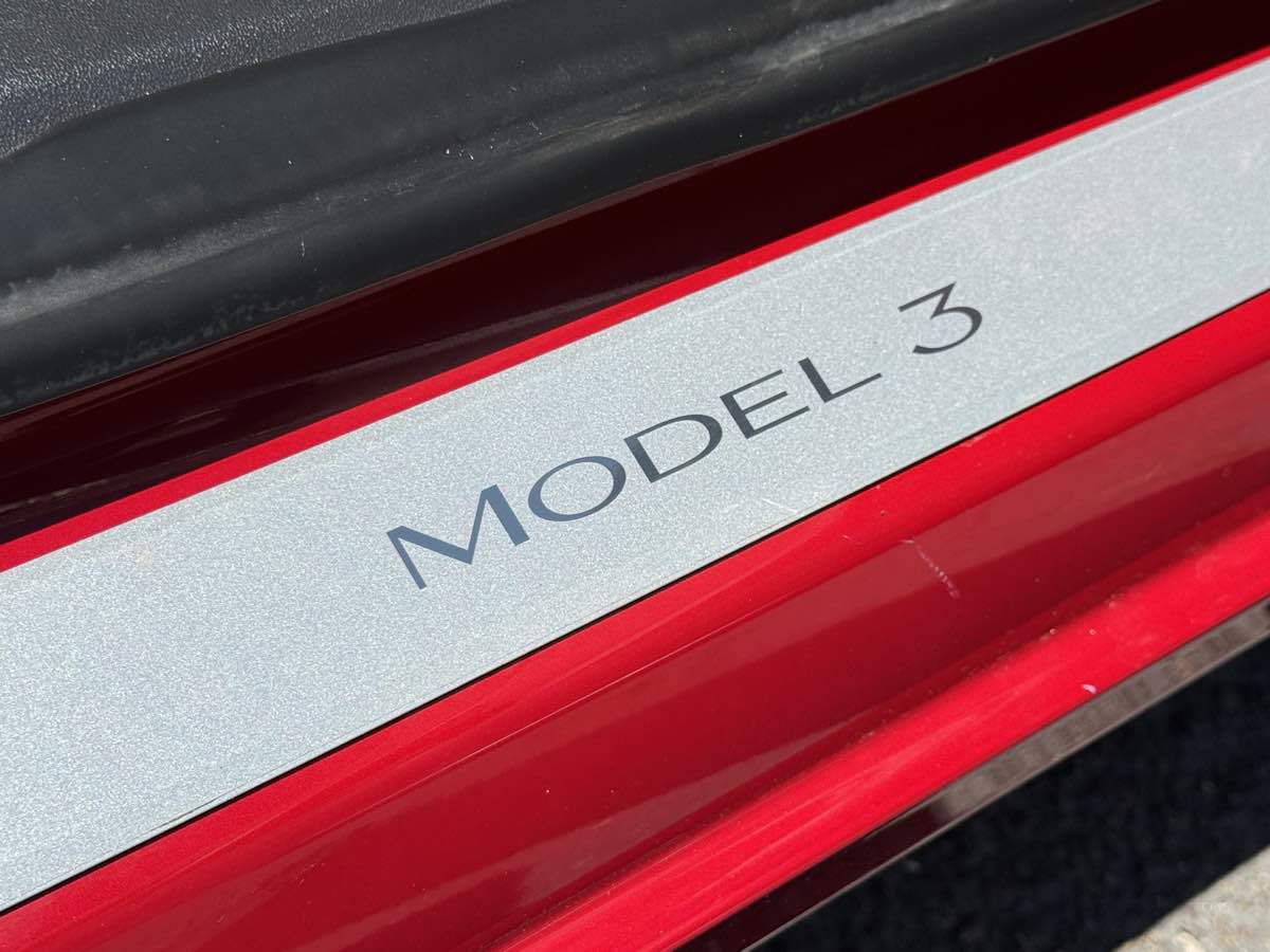 Used 2018 Tesla Model 3 Performance image 17