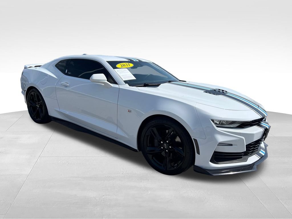 Used 2021 Chevrolet Camaro SS RWD image 7