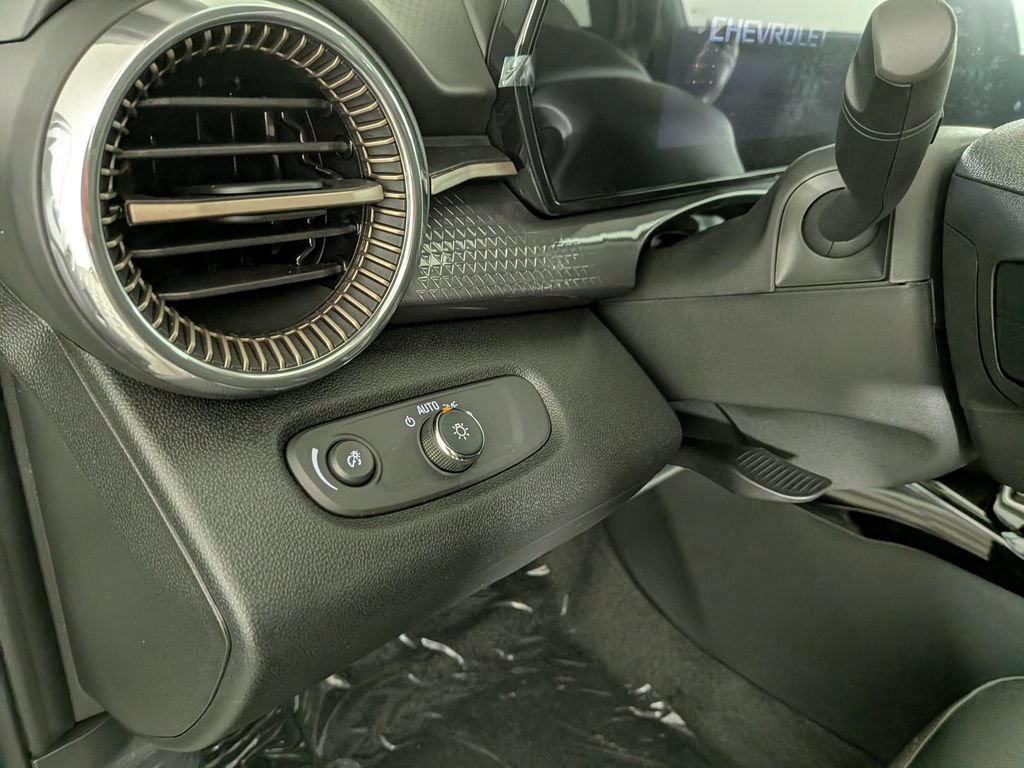 New 2026 Chevrolet Trax ACTIV w/ Driver Confidence Package FWD image 18