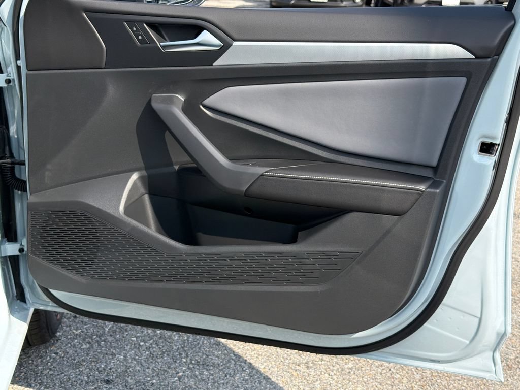 New 2026 Volkswagen Jetta SE FWD image 7