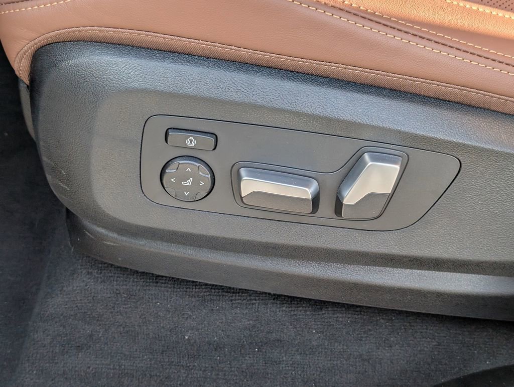 New 2026 BMW X5 xDrive50e w/ Premium Package image 15