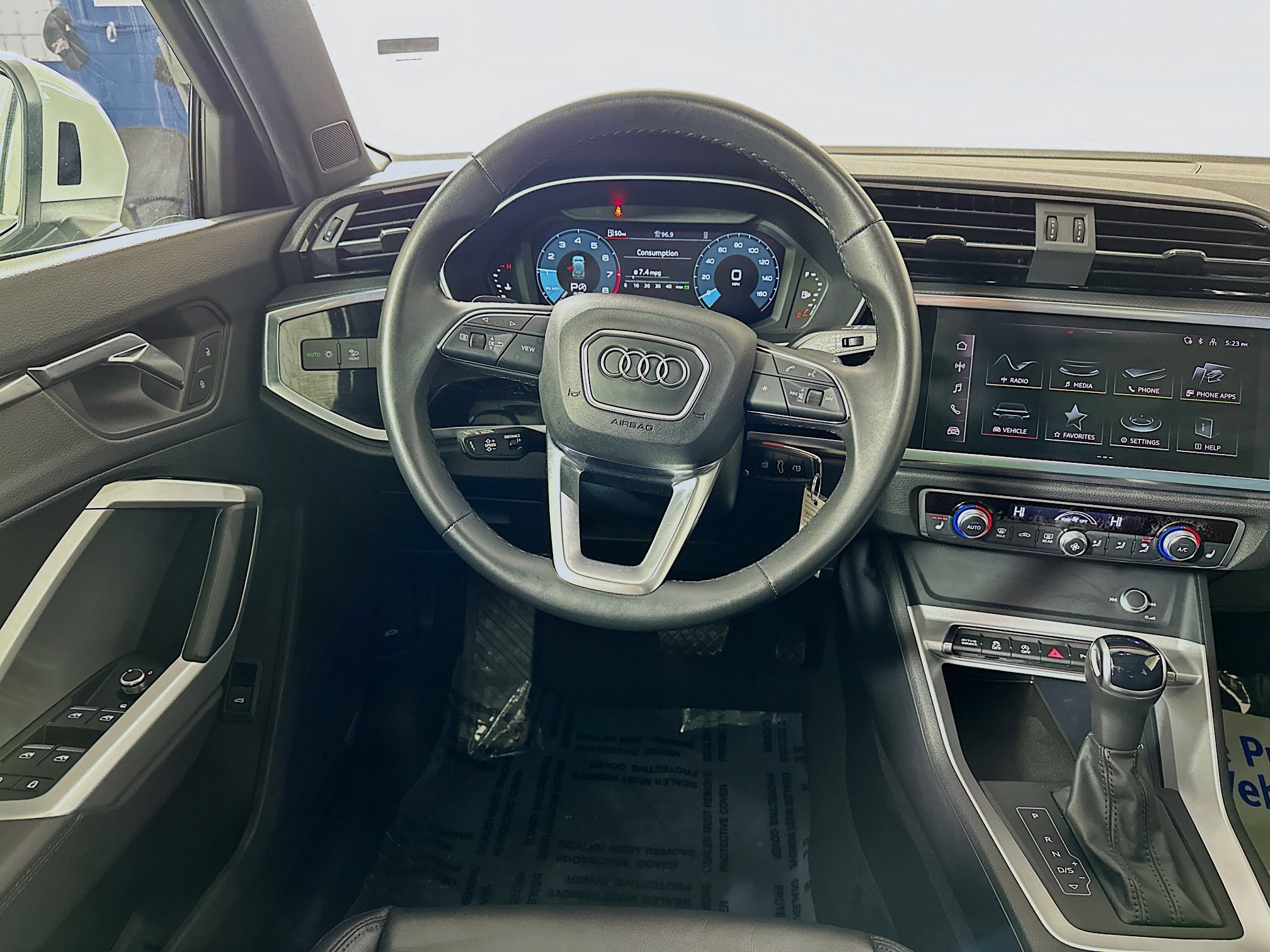 Used 2025 Audi Q3 2.0T Premium image 21