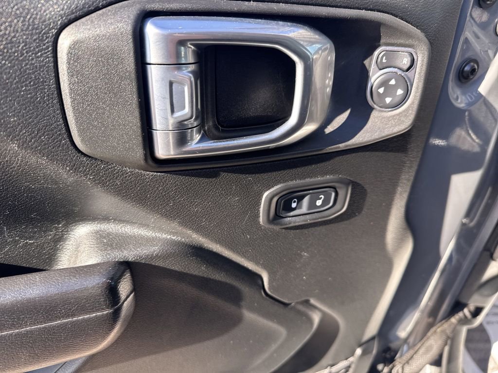 Used 2021 Jeep Wrangler Willys image 14
