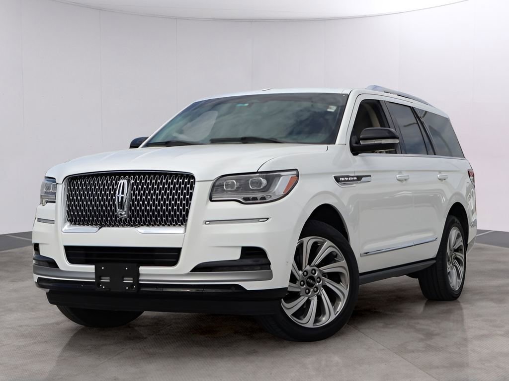Used 2024 Lincoln Navigator Premiere image 1