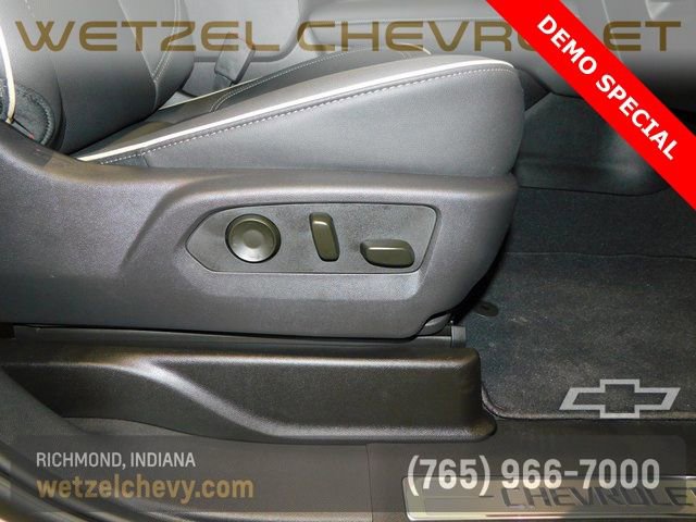 New 2025 Chevrolet Suburban Premier w/ Sun And Tow Package image 18