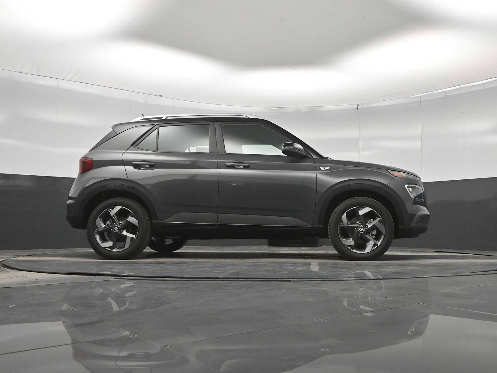 New 2026 Hyundai Venue SEL FWD image 38