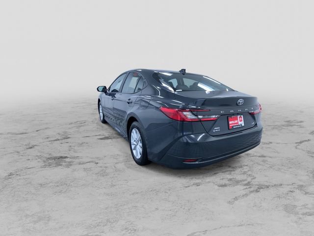 Used 2025 Toyota Camry SE image 7