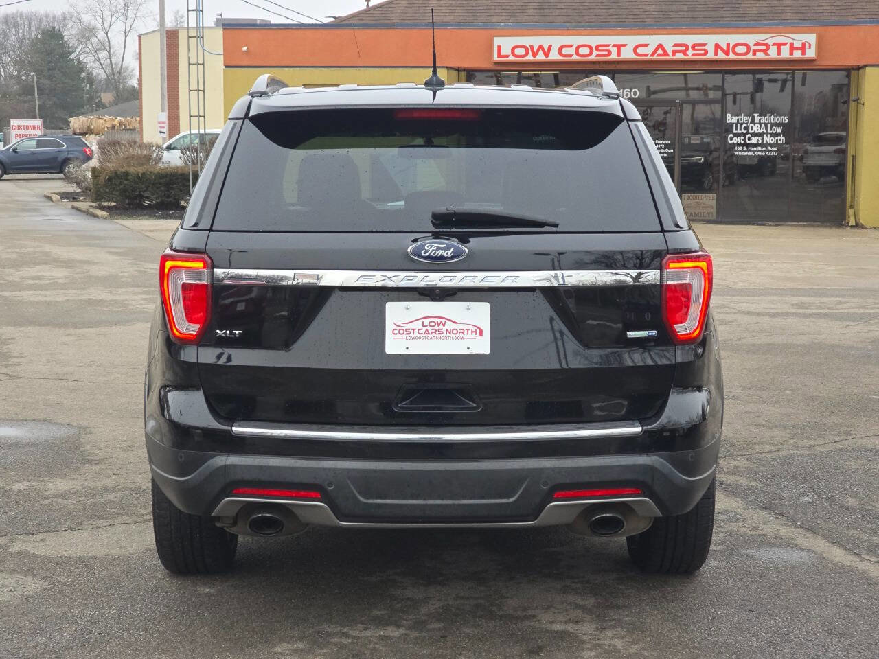 Used 2018 Ford Explorer XLT w/ Equipment Group 202A image 6