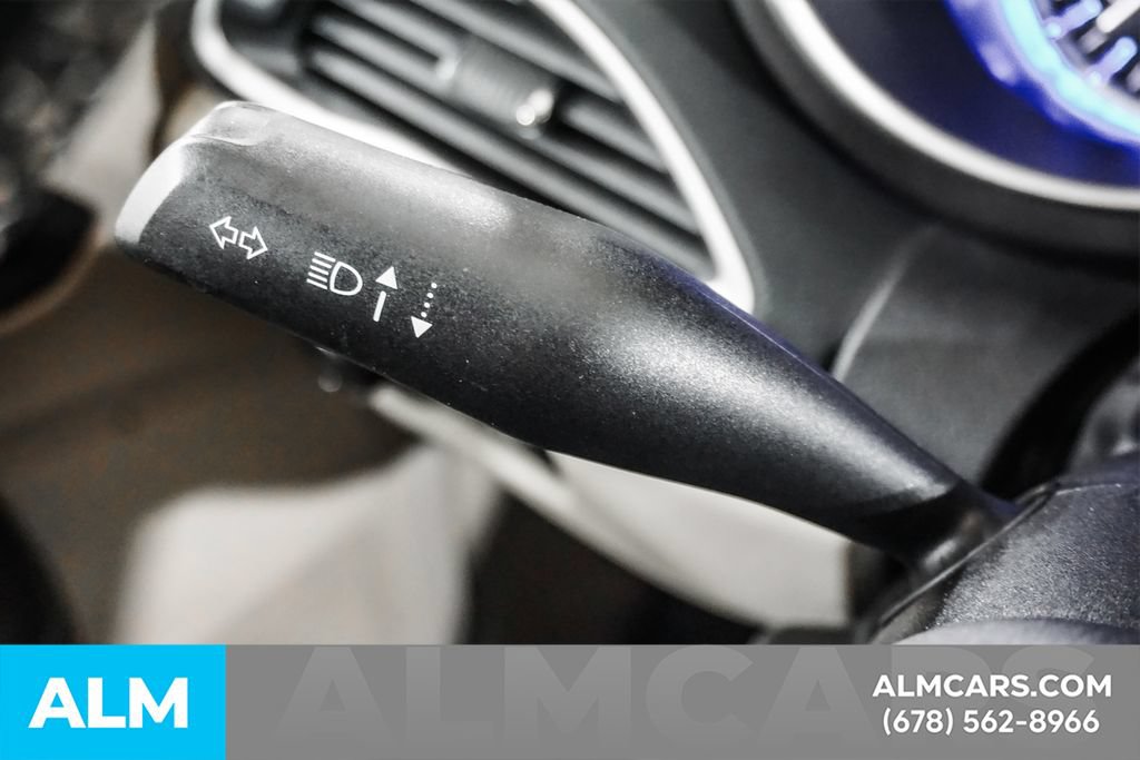 Used 2023 Chrysler Pacifica Touring-L FWD image 29