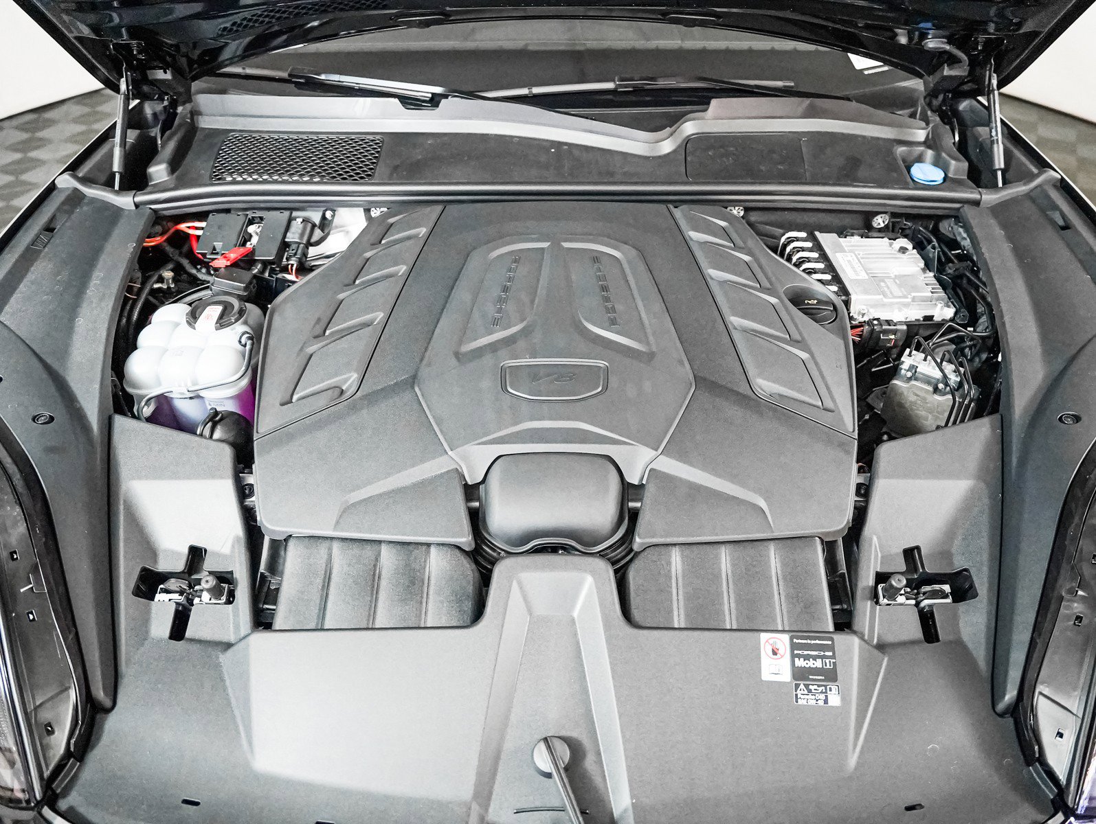 New 2026 Porsche Cayenne Turbo GT image 13