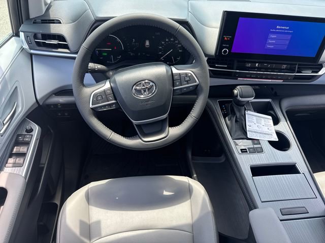 New 2026 Toyota Sienna XLE FWD image 15
