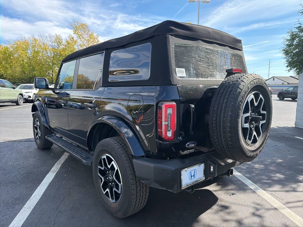 Used 2023 Ford Bronco Outer Banks image 3