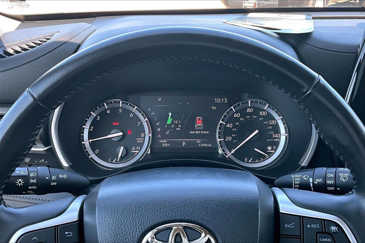 Used 2022 Toyota Highlander XLE FWD image 25