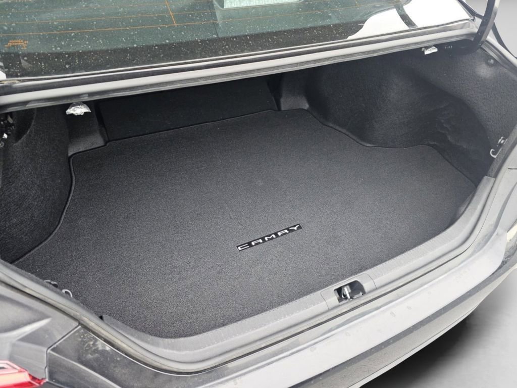 Used 2025 Toyota Camry XSE FWD image 26