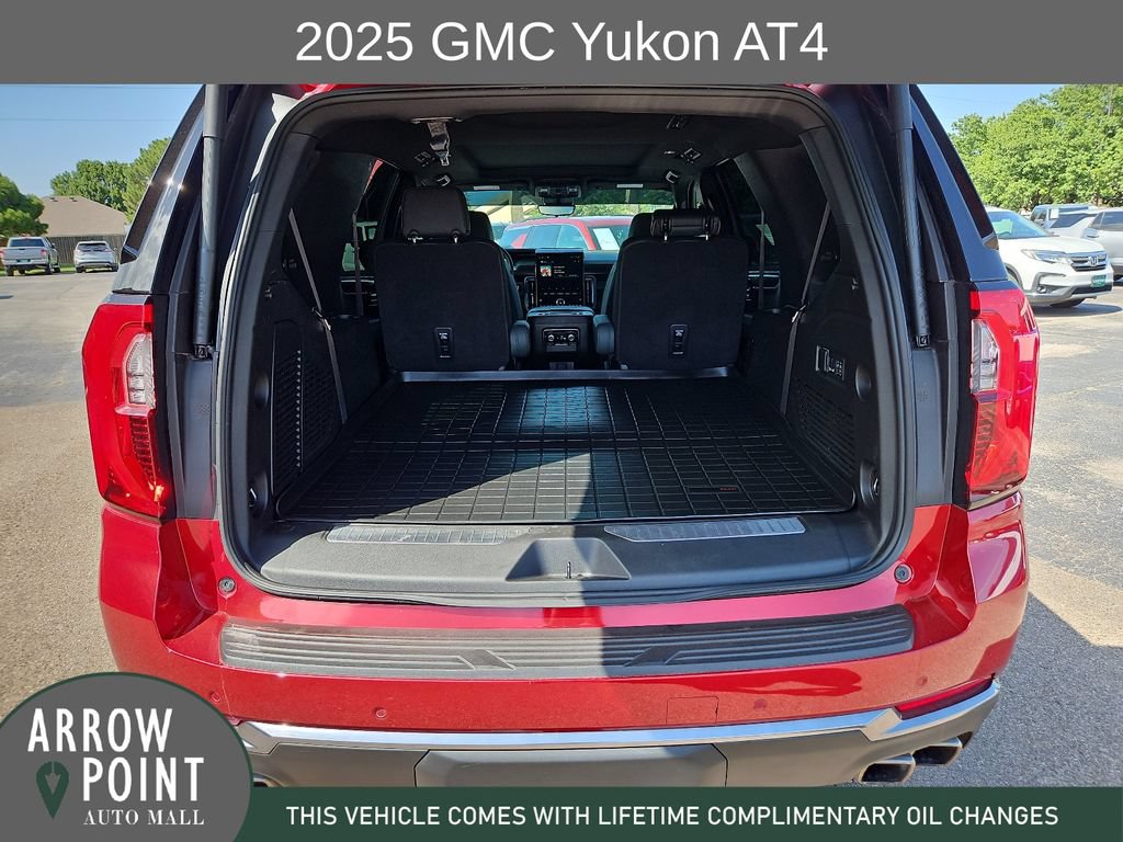 Used 2025 GMC Yukon AT4 w/ AT4 Premium Package AWD/4WD image 17