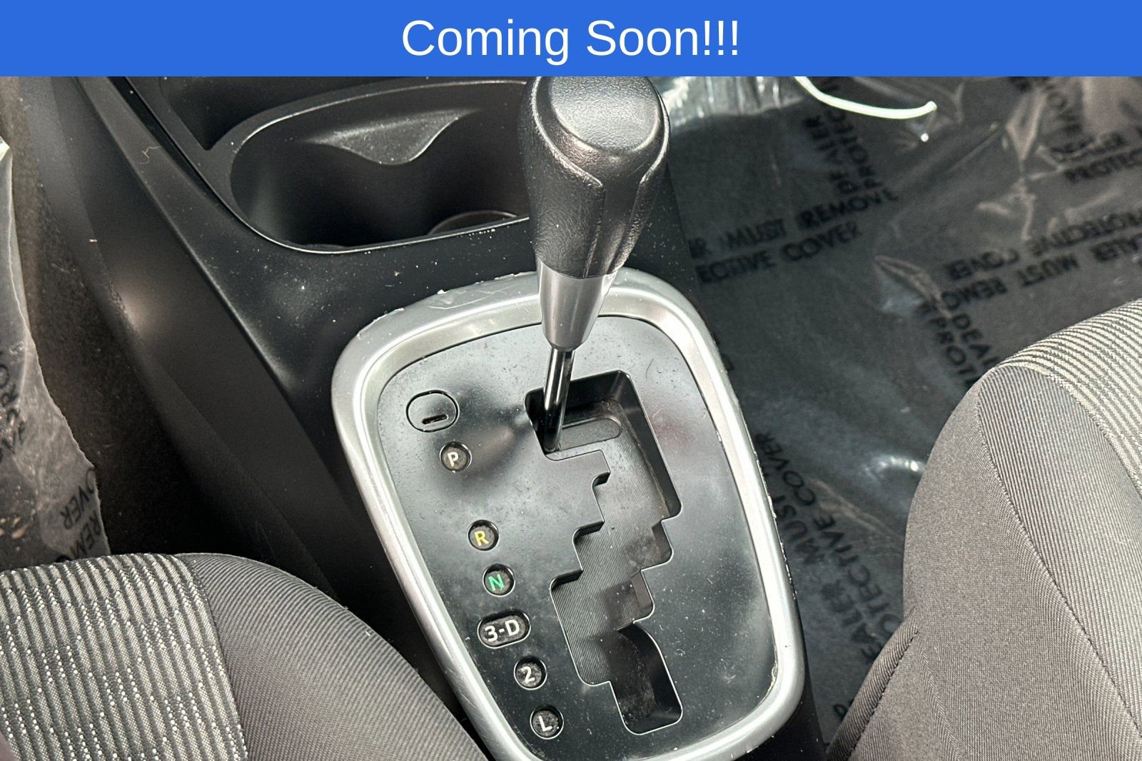 Used 2015 Toyota Yaris L image 21