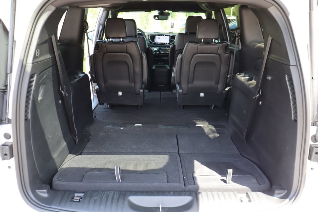 Used 2026 Chrysler Pacifica Select FWD image 35