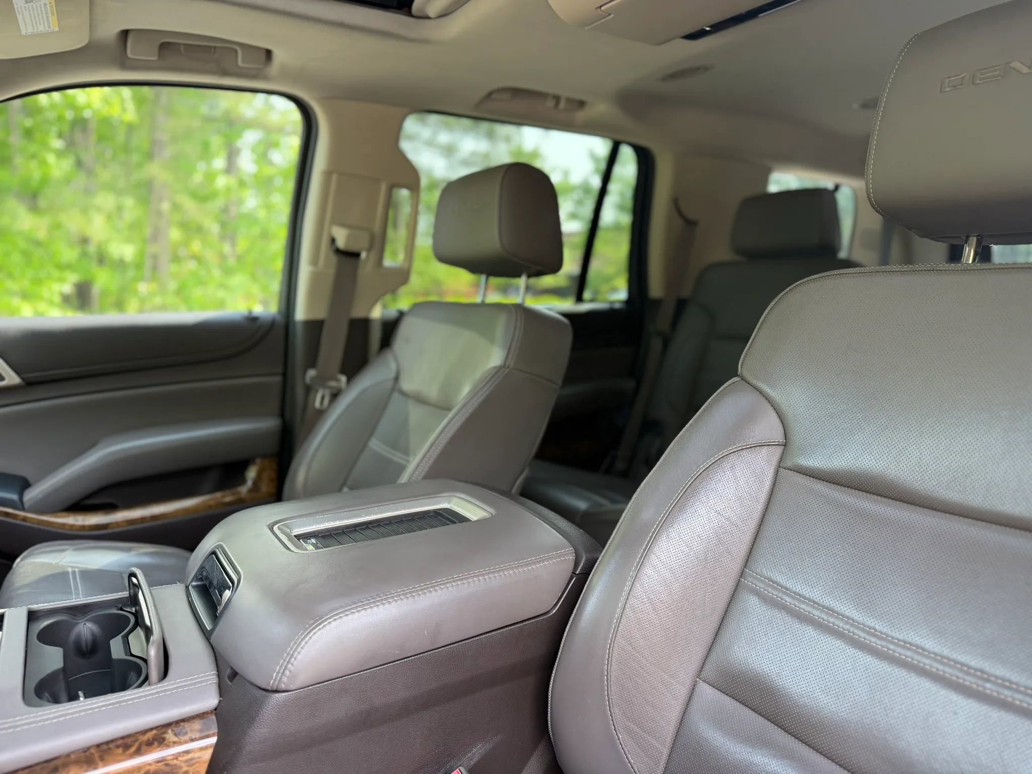 Used 2015 GMC Yukon Denali w/ Open Road Package RWD image 16
