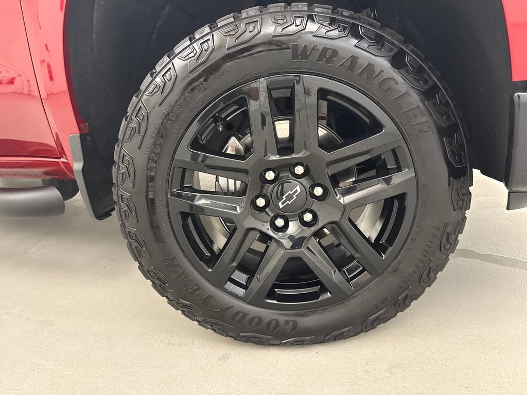 Used 2025 Chevrolet Silverado 1500 LT Trail Boss w/ Convenience Package II AWD/4WD image 22