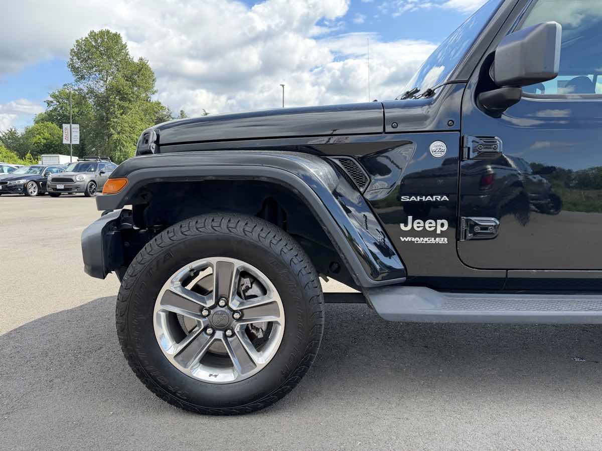 Used 2020 Jeep Wrangler Unlimited Sahara AWD/4WD image 10