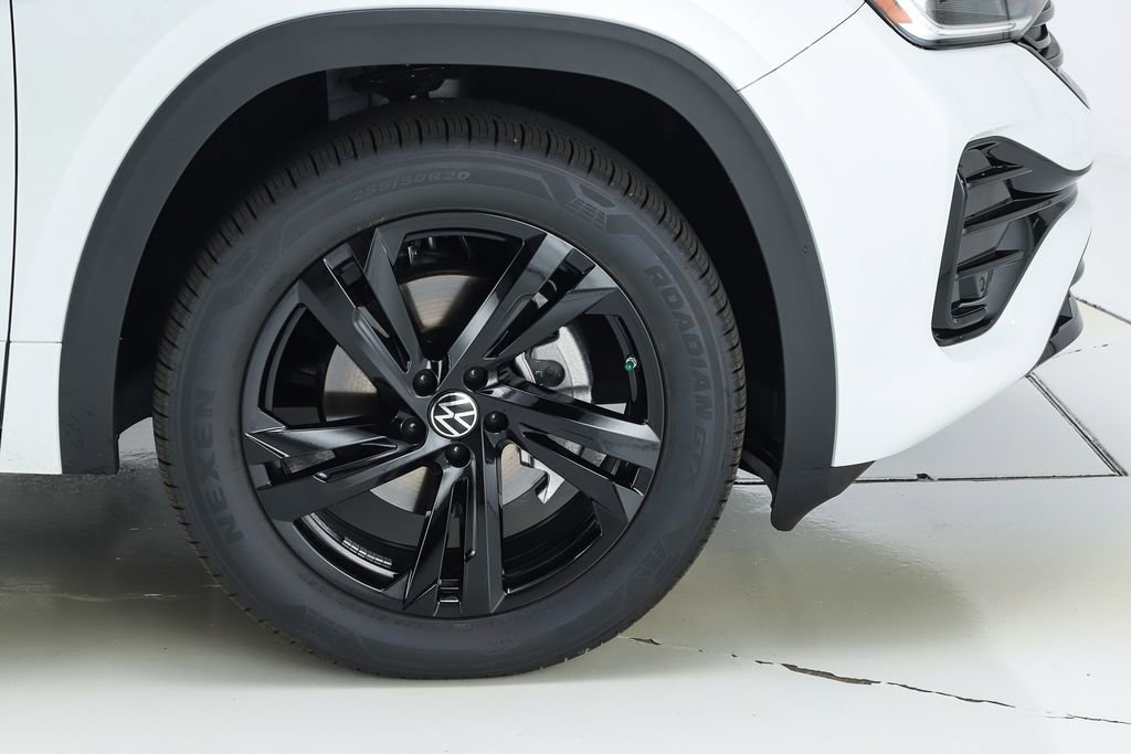 New 2026 Volkswagen Atlas Cross Sport SEL R-Line image 14
