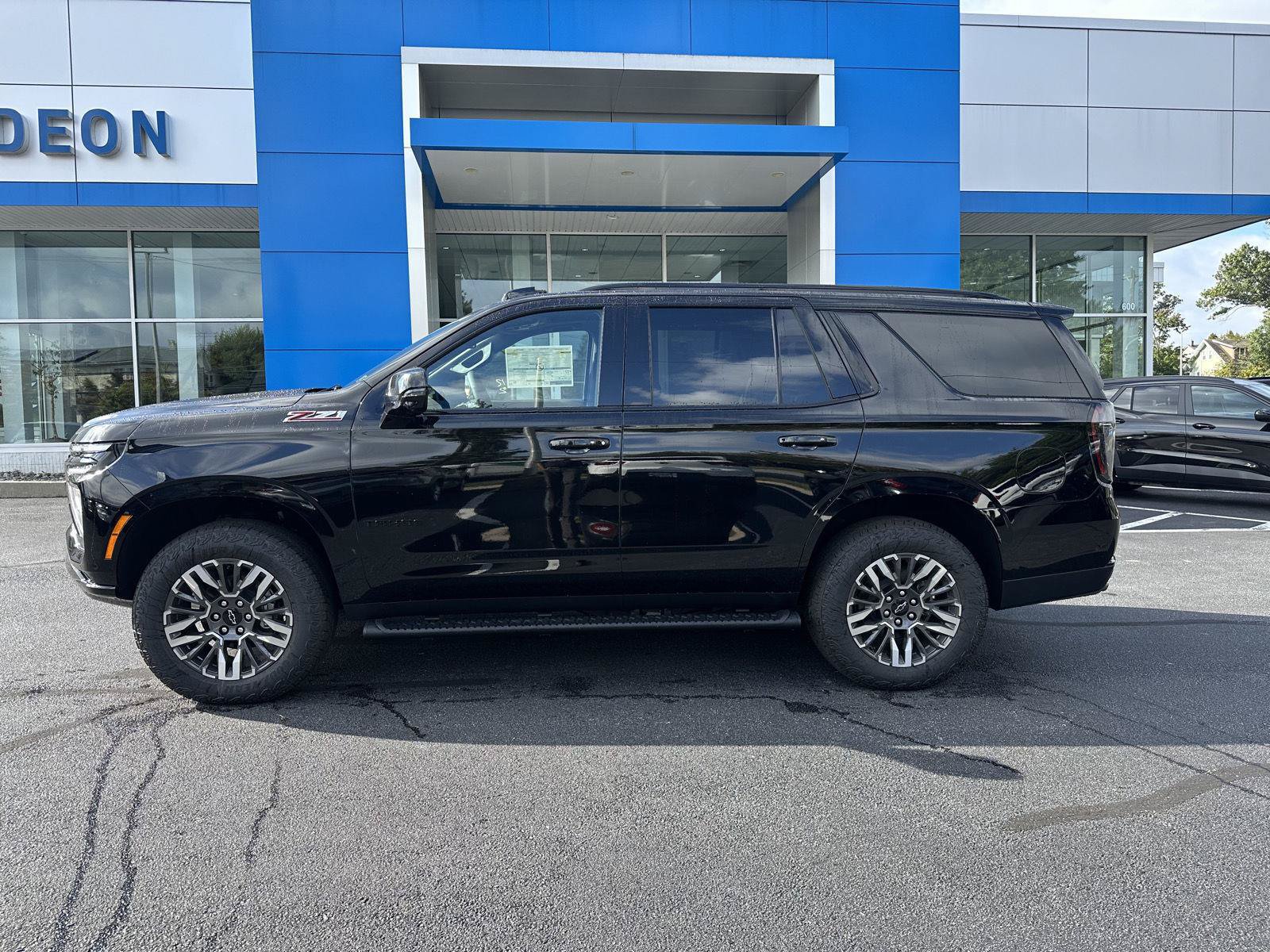 New 2027 Chevrolet Tahoe Z71 w/ Comfort Package AWD/4WD image 4