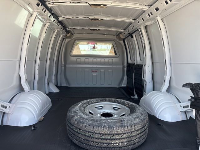 New 2026 Chevrolet Express 2500 w/ Driver Convenience Package RWD image 11