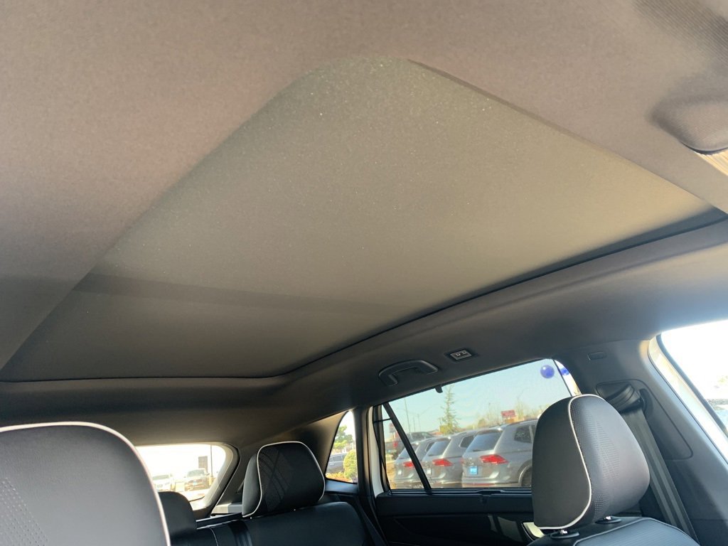 New 2025 Volkswagen Atlas Cross Sport SEL Premium R-Line image 17