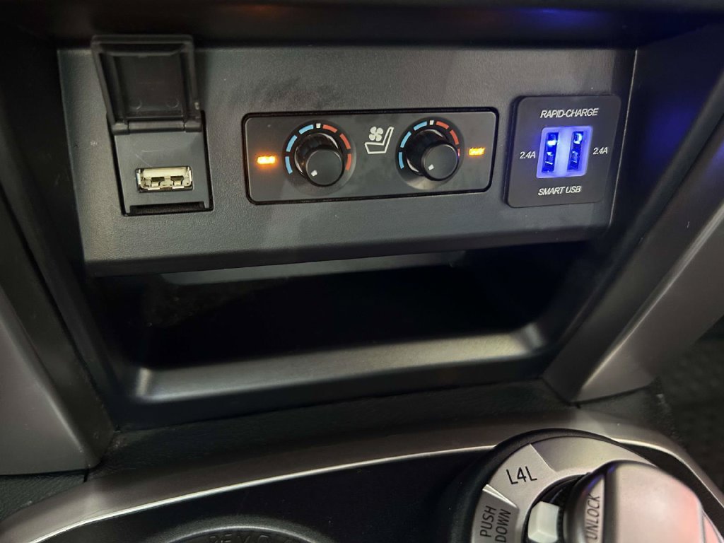 Used 2024 Toyota 4Runner Limited AWD/4WD image 24