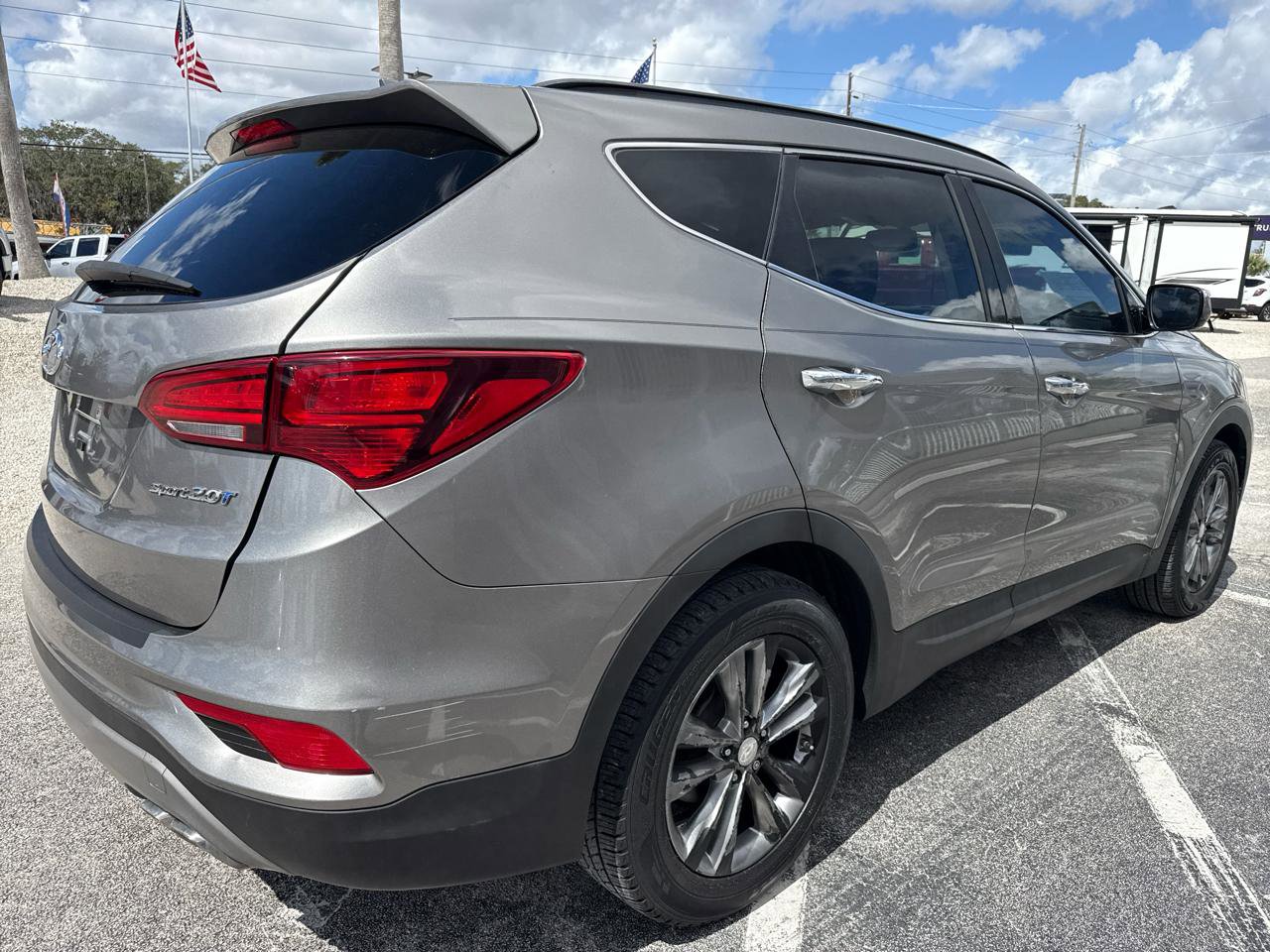 Used 2017 Hyundai Santa Fe Sport 2.0T image 5