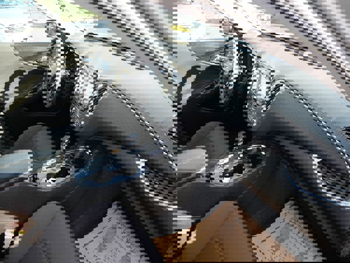 Used 2022 Chevrolet Malibu LT image 34