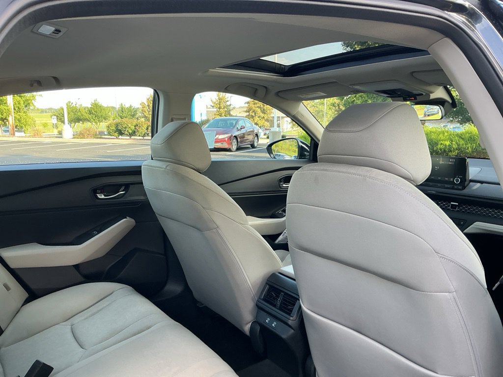 Used 2025 Honda Accord SE image 36