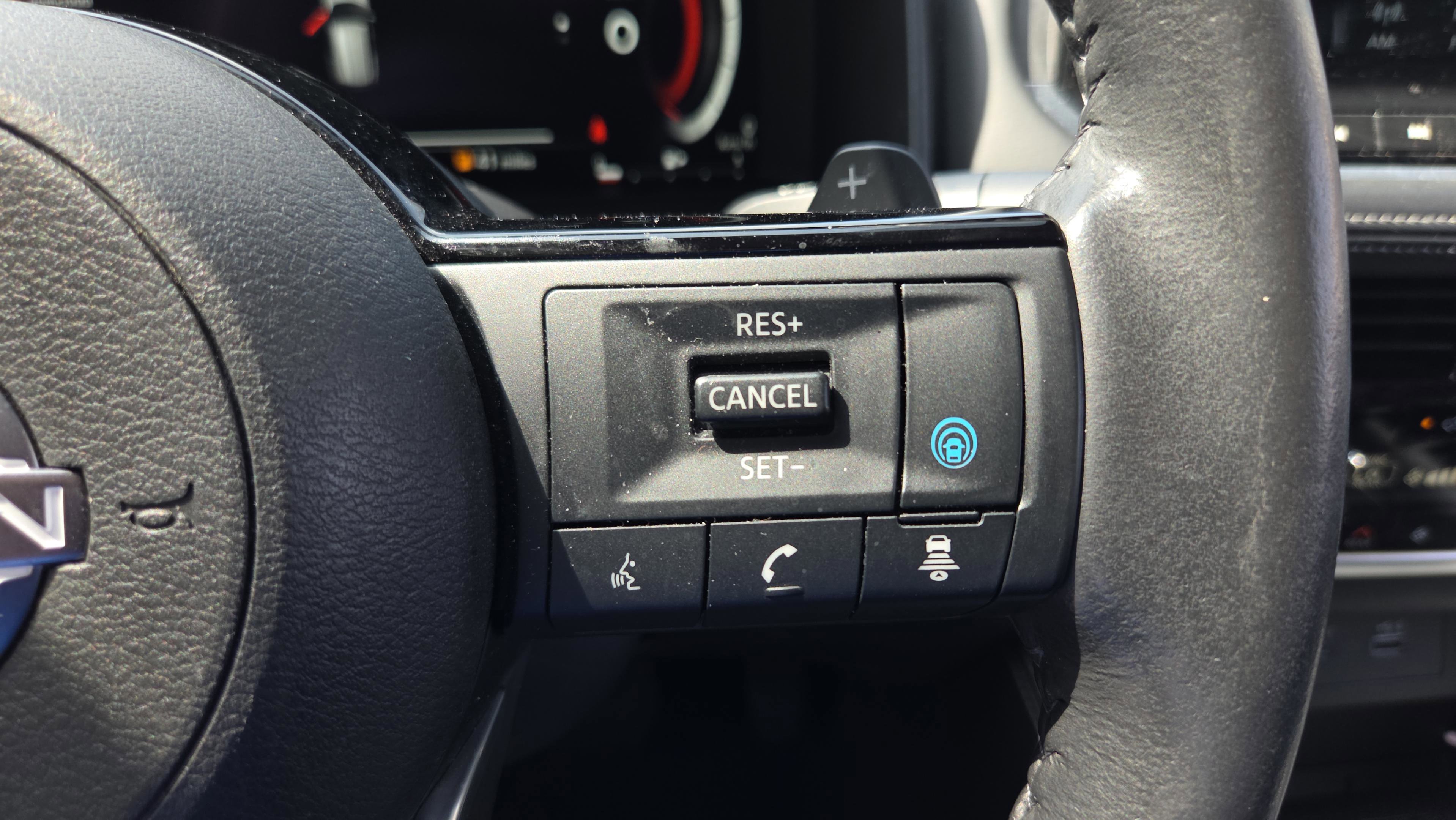 Used 2023 Nissan Rogue Platinum w/ Platinum Premium Package FWD image 26