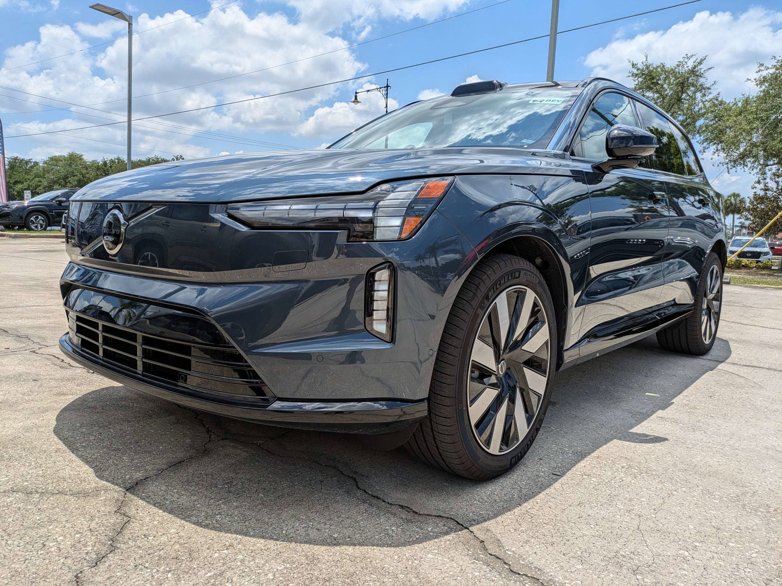 New 2025 Volvo EX90 Ultra AWD/4WD image 7