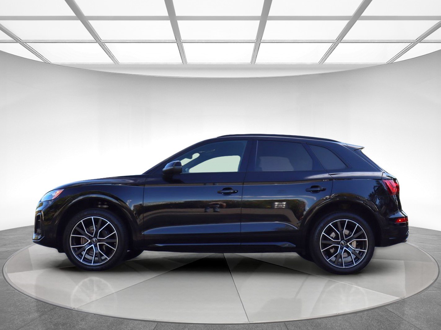 Used 2023 Audi SQ5 Premium Plus w/ Premium Plus Package AWD/4WD image 4