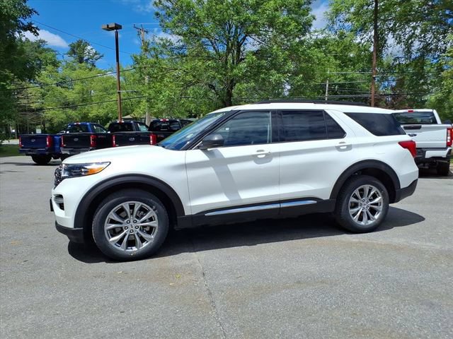 Used 2023 Ford Explorer XLT w/ Equipment Group 202A AWD/4WD image 8
