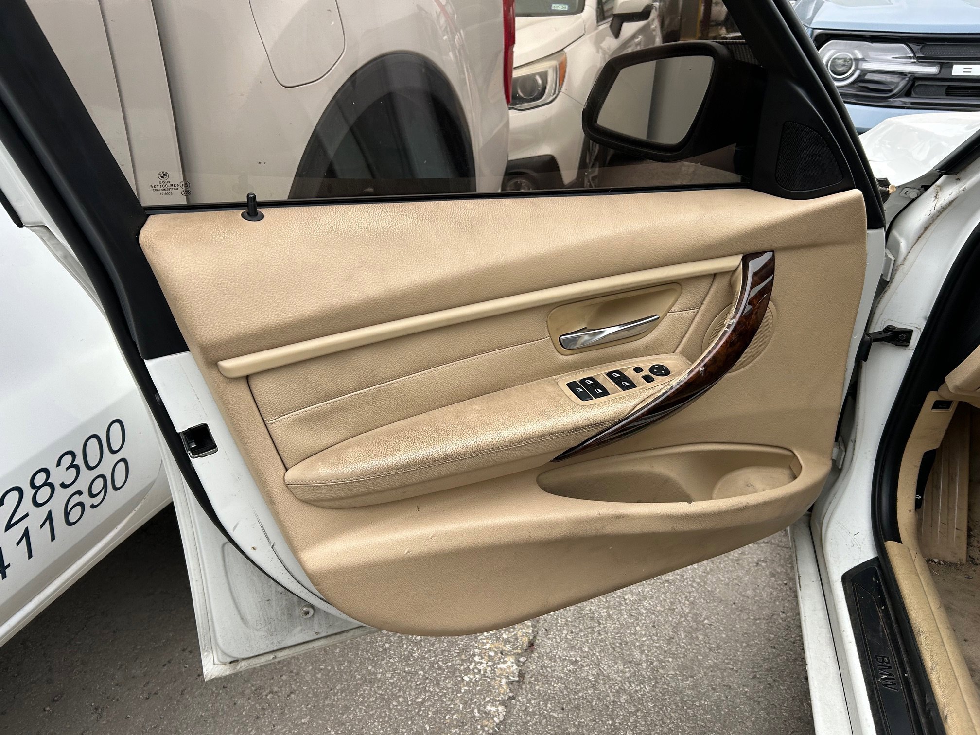 Used 2014 BMW 320i Sedan image 12