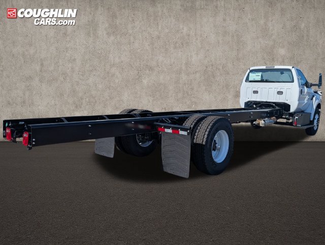 New 2027 Ford F750 2WD Regular Cab Super Duty image 7